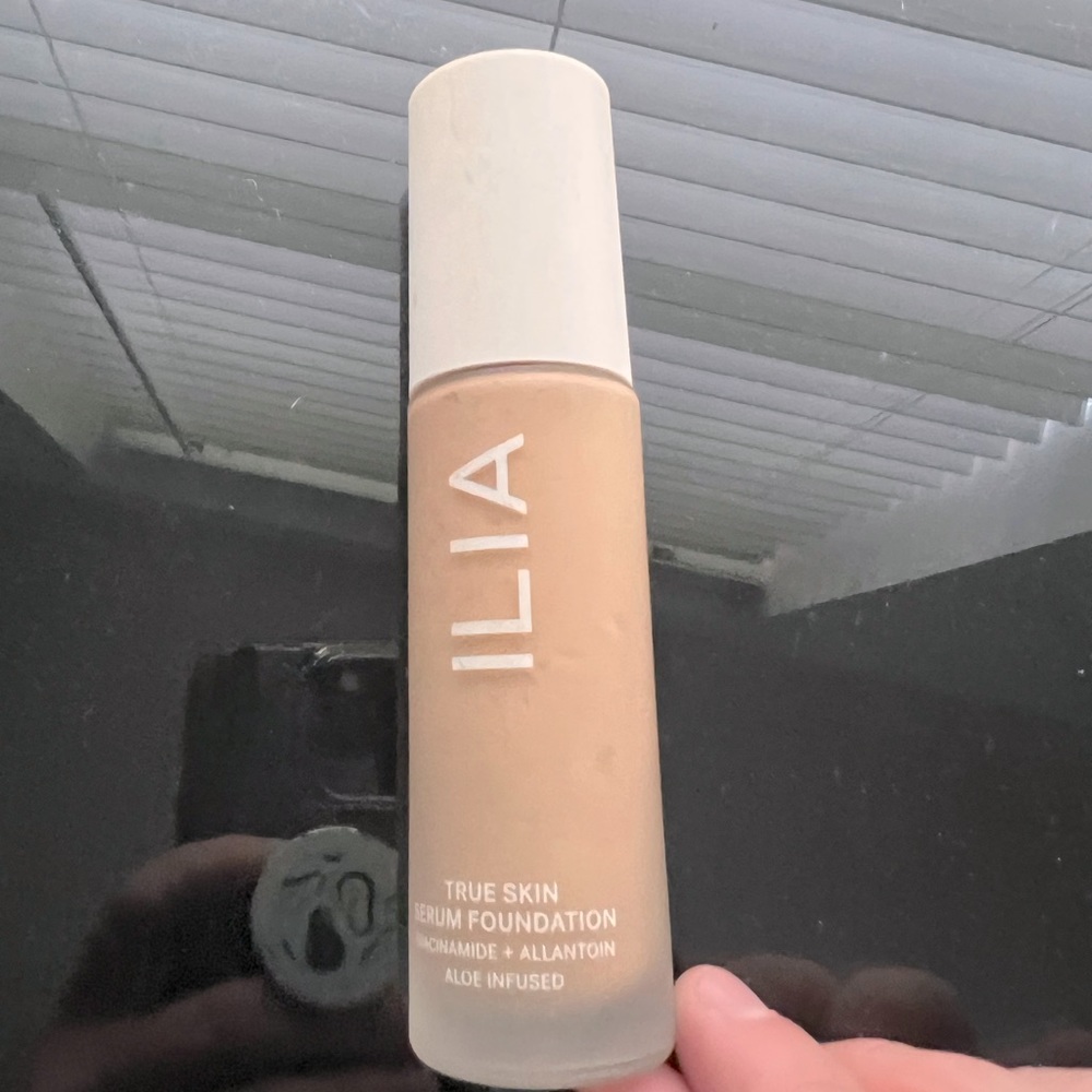 Ilia skin serum foundation